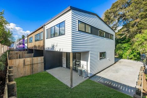 Photo of property in 1/63 Hillcrest Avenue, Hillcrest, Auckland, 0627
