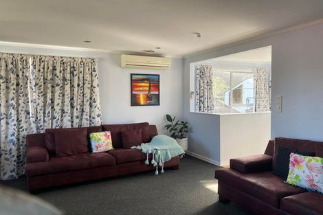 Photo of property in 7 Frobisher Street, Island Bay, Wellington, 6023