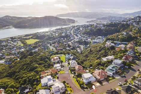 Photo of property in 2 Glengavel Grove, Papakowhai, Porirua, 5024