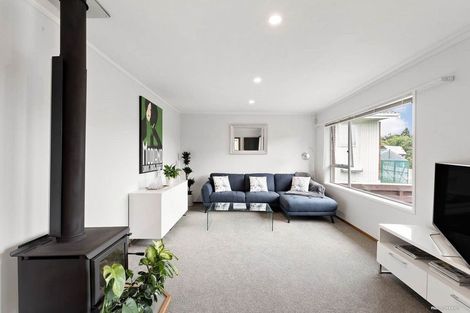 Photo of property in 2/28 Scarlock Avenue, Browns Bay, Auckland, 0630