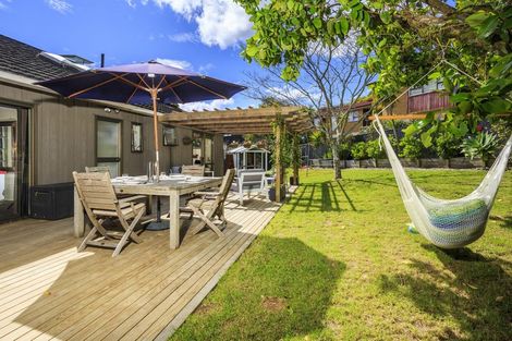 Photo of property in 20 Kallista Place, Browns Bay, Auckland, 0630