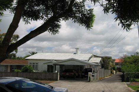 Photo of property in 7a Wright Road, Point Chevalier, Auckland, 1022