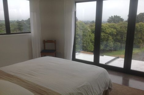 Photo of property in 6 Puketiro Road, Whitford, 2571