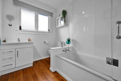 Photo of property in 63 Turuturu Road, Hawera, 4610