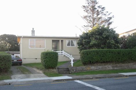 Photo of property in 43 Jillett Street, Titahi Bay, Porirua, 5022