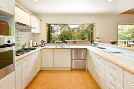 Photo of property in 70 Scott Road, Stanmore Bay, Whangaparaoa, 0932