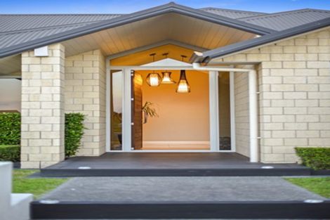 Photo of property in 8 Connor Court, Huntington, Hamilton, 3210