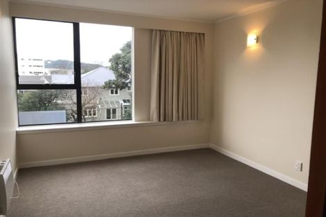 Photo of property in Hobson Court Flats, 28/70 Hobson Street, Thorndon, Wellington, 6011