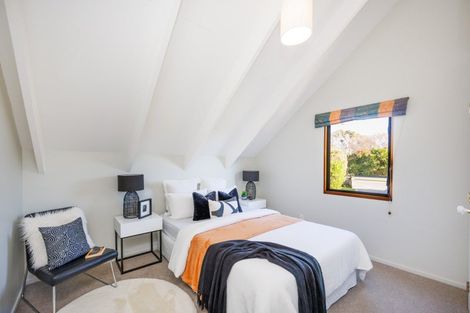 Photo of property in 20 Cashmere Drive, Fitzherbert, Palmerston North, 4410