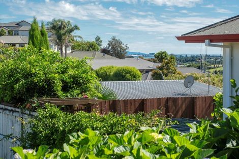 Photo of property in 1 Tautara Place, Ohauiti, Tauranga, 3112