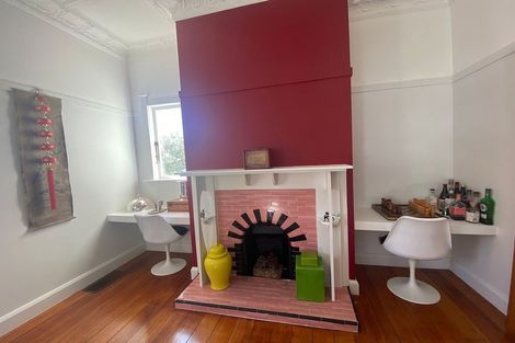 Photo of property in 327 The Terrace, Te Aro, Wellington, 6011