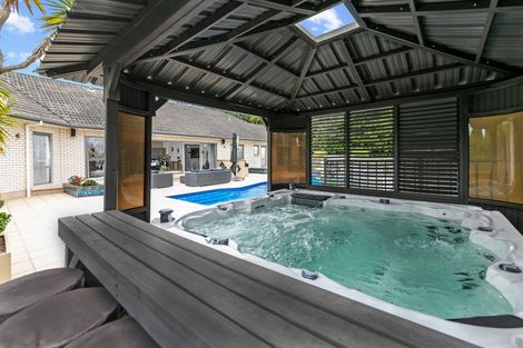 Photo of property in 7 Burgundy Park Avenue, Henderson, Auckland, 0612