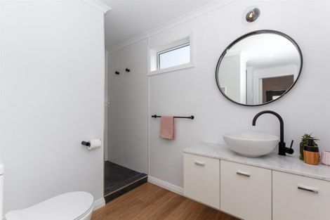 Photo of property in 27 Birdwood Avenue, Moturoa, New Plymouth, 4310