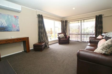 Photo of property in 37 Aberdeen Drive, Dinsdale, Hamilton, 3204