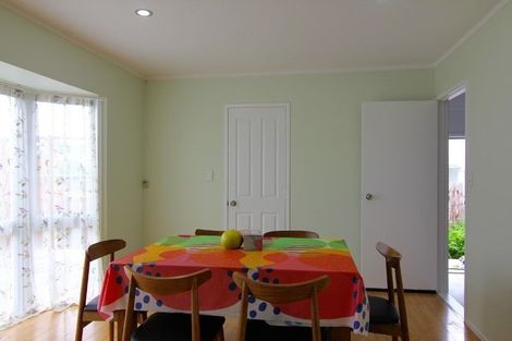 Photo of property in 2/10 Centorian Drive, Windsor Park, Auckland, 0632