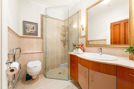 Photo of property in 2/5 King Edward Parade, Devonport, Auckland, 0624