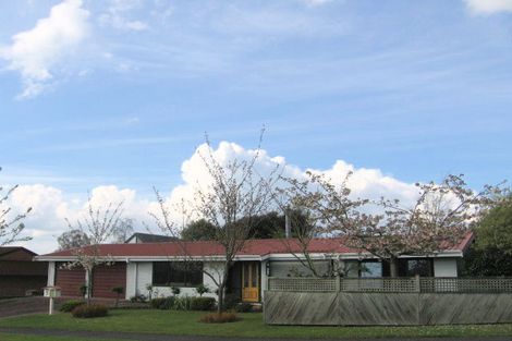 Photo of property in 14 Mark Place, Lynmore, Rotorua, 3010