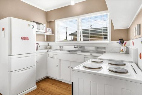 Photo of property in 1 Kingsley Street, St Andrews, Hamilton, 3200