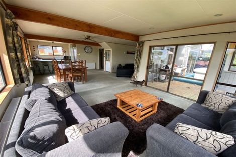 Photo of property in 2 Kamahi Street, Kaka Point, Balclutha, 9271