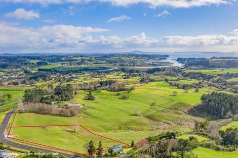 Photo of property in 118 Trig Road, South Head, Helensville, 0874