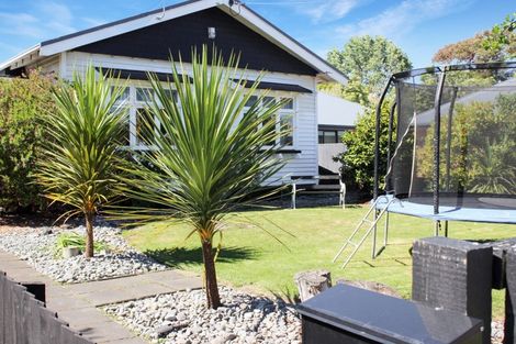 Photo of property in 8 Wainoni Road, Wainoni, Christchurch, 8061