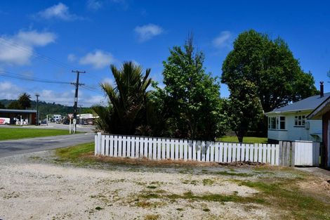 Photo of property in 129 Waverley Street, Karamea, 7893