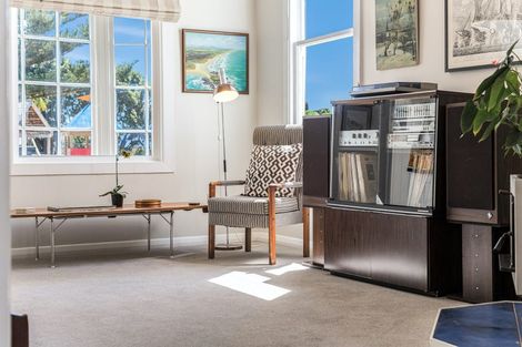 Photo of property in 69 Marine Parade, Eastbourne, Lower Hutt, 5013