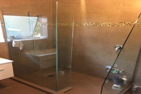 Photo of property in 2/205 Onewa Road, Birkenhead, Auckland, 0626