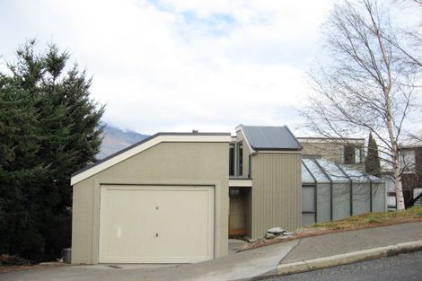 Photo of property in 6 Wakatipu Heights, Queenstown, 9300