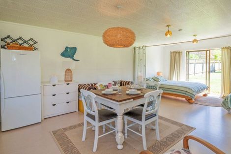 Photo of property in 21 Dawn Avenue, Hahei, Whitianga, 3591