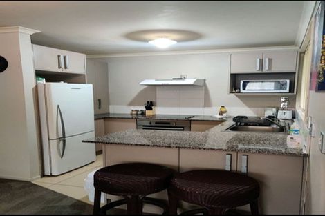 Photo of property in 404a Te Atatu Road, Te Atatu Peninsula, Auckland, 0610