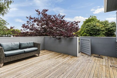 Photo of property in 37 Somerset Street, Brooklands, New Plymouth, 4310