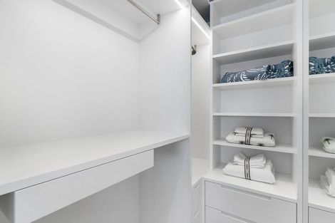 Photo of property in Seaview Apartments, 13/64 Milford Road, Milford, Auckland, 0620