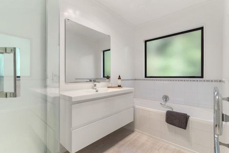 Photo of property in 3/18 Pleasant Road, Glen Eden, Auckland, 0602
