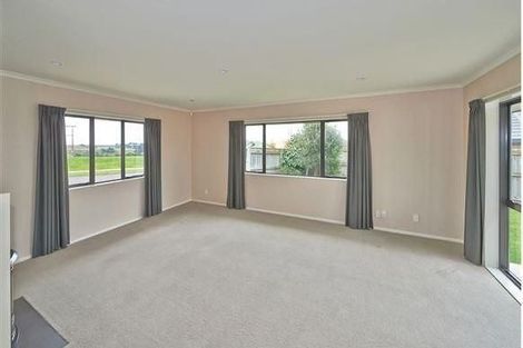Photo of property in 157 Pacific Drive, Fitzherbert, Palmerston North, 4410