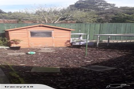 Photo of property in 2 Monarch Grove, Maoribank, Upper Hutt, 5018