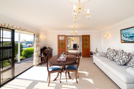 Photo of property in 2 Chestnut Court, Havelock North, 4130