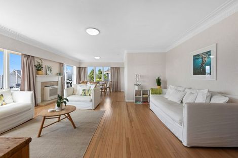 Photo of property in 1/53 Uxbridge Road, Mellons Bay, Auckland, 2014