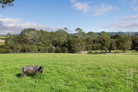 Photo of property in 22 Houkura Place, Taupaki, Henderson, 0782