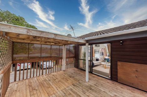 Photo of property in 2/109 Don Buck Road, Massey, Auckland, 0614