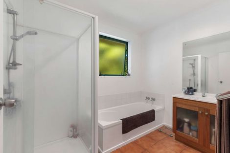 Photo of property in 10 Bella Villa Drive, Waiuku, 2123