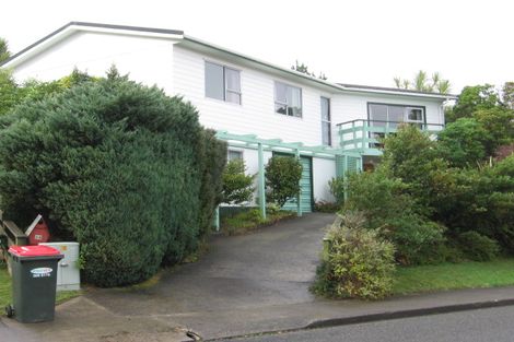 Photo of property in 38 Fitzpatrick Street, Newlands, Wellington, 6037