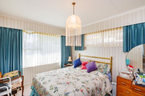 Photo of property in 18 Caulfield Place, Awapuni, Palmerston North, 4412