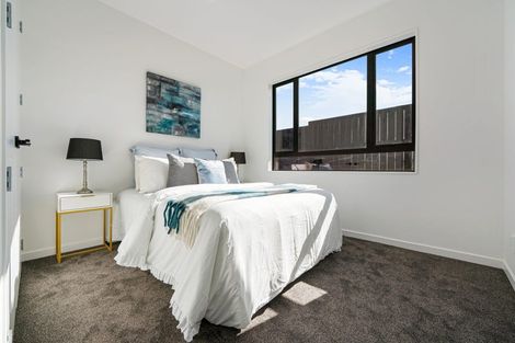 Photo of property in 6 Pineview Drive, Rosehill, Papakura, 2113