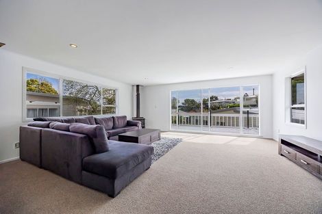 Photo of property in 9a Mackwood Place, Birkdale, Auckland, 0626