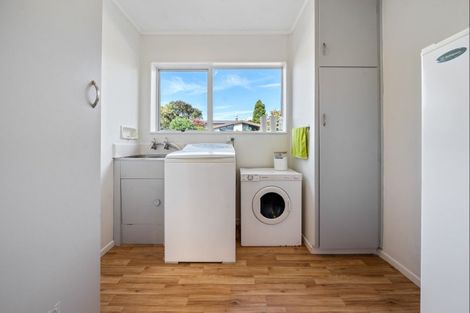 Photo of property in 19 Bronte Place, Whalers Gate, New Plymouth, 4310