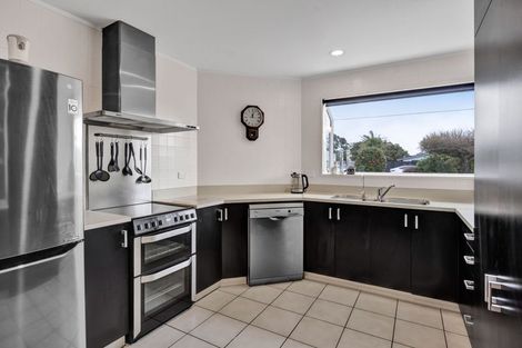 Photo of property in 54 Karina Road, Merrilands, New Plymouth, 4312