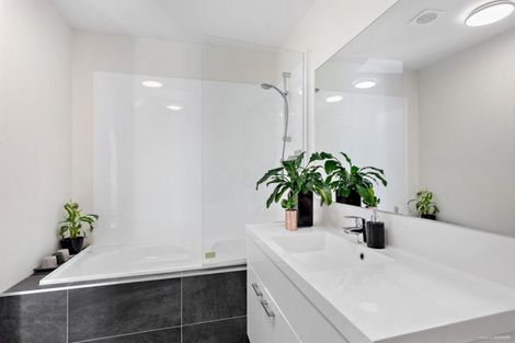 Photo of property in 77 Grove Road, Papakura, 2110