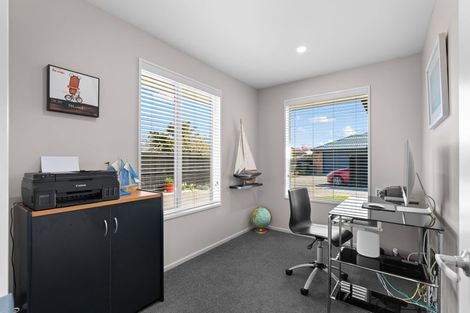 Photo of property in 22 Burbank Drive, Aidanfield, Christchurch, 8025