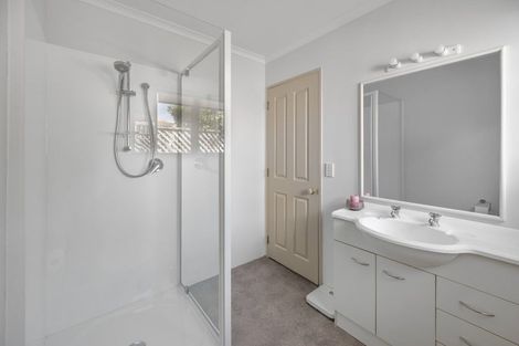 Photo of property in 7a Golding Road, Taradale, Napier, 4112